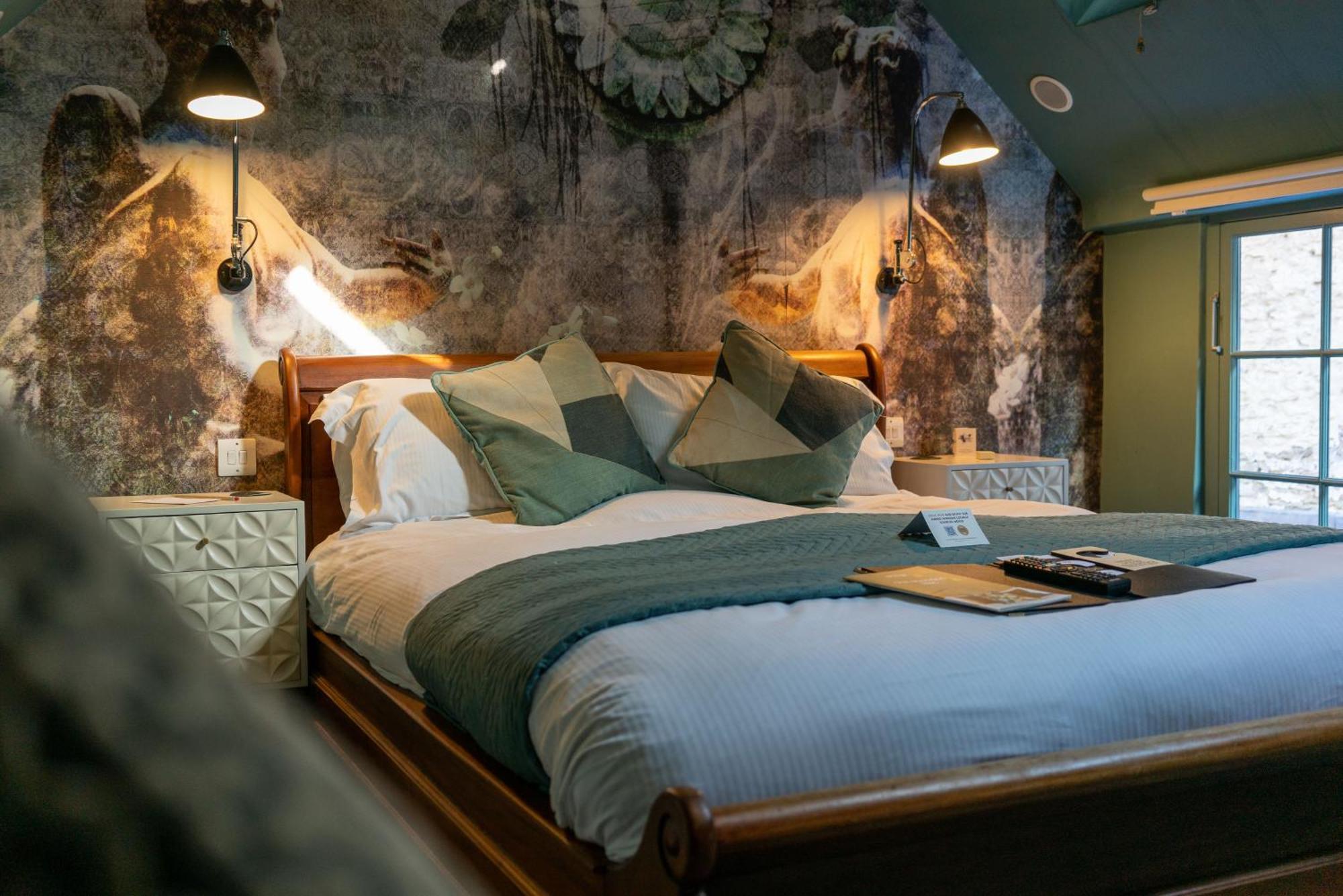The Archangel,restaurant & Bar With Inn Frome