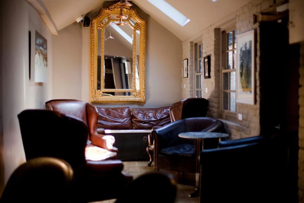 The Archangel,restaurant & Bar With 4*