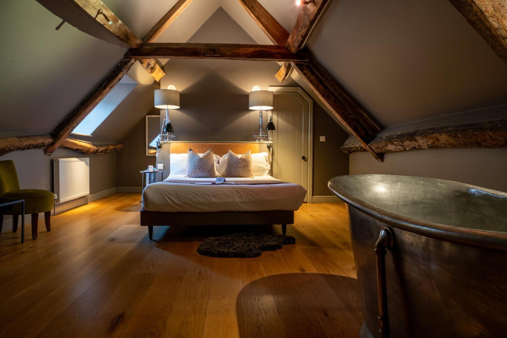 The Archangel,restaurant & Bar With Frome
